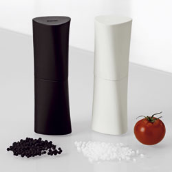 Stelton explore Black �n� White