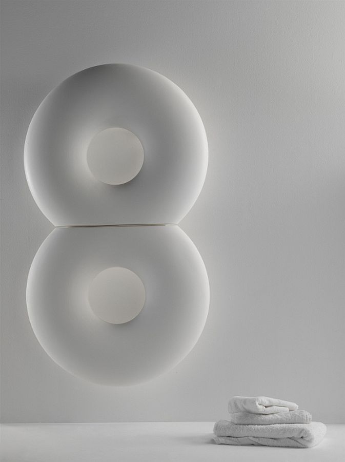 OTTO Design-Heizkörper von Francesco Lucchese vertikal, Ausführung nach Kundenwunsch von Antrax OTTO Design-Heizkörper von Francesco Lucchese vertikal, Ausführung nach Kundenwunsch
