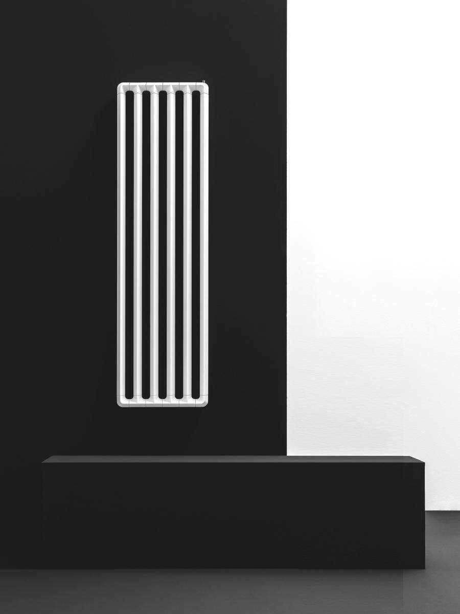 Antrax Design-Heizkrper GHISA vertikal in der Farbe Bianco Opaco, Breite 36 cm (5 Elemente), A