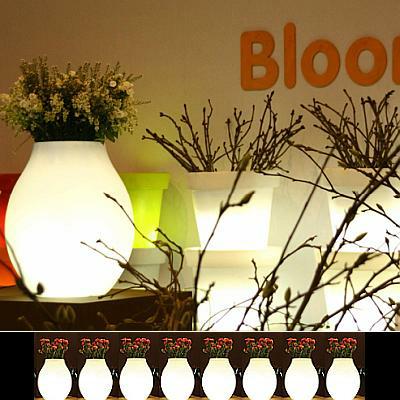 Bloom! Pill Blumentopf beleuchtet