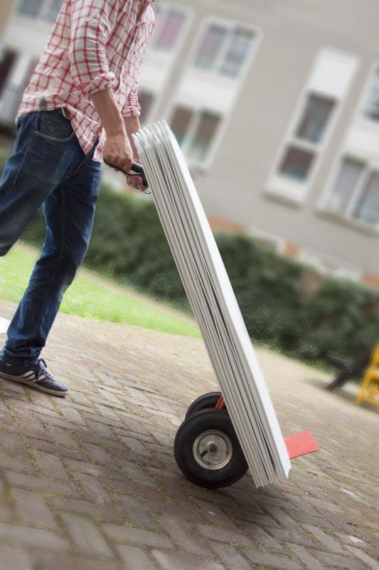 flux COLUMN Stehtische sind gefaltet gut zu transportieren von Flux flux COLUMN Stehtische sind gefaltet gut zu transportieren