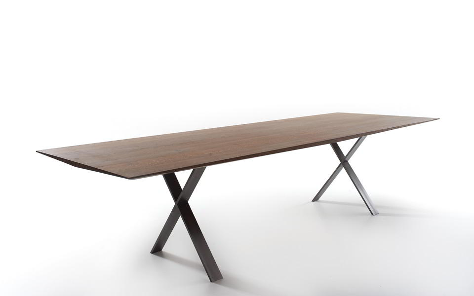 LAX Tisch mit Massivholz Tischplatte