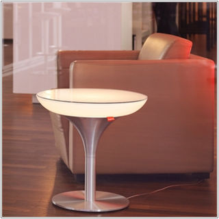 LOUNGE S Leuchttisch Indoor mit Akku 