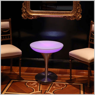 LOUNGE S LED Leuchttisch Indoor mit Kabel