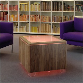 ORA LED und LED PRO beleuchteter Tisch Walnuss funiert von moree ORA LED und LED PRO beleuchteter Tisch Walnuss funiert