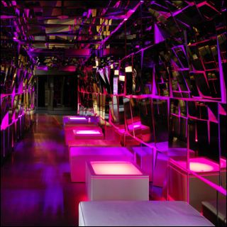 ORA LED und LED PRO beleuchteter Tisch MDF Weiß von moree ORA LED und LED PRO beleuchteter Tisch MDF Weiß