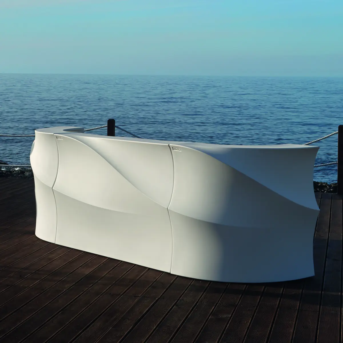 BARAONDA beleuchtete Bar