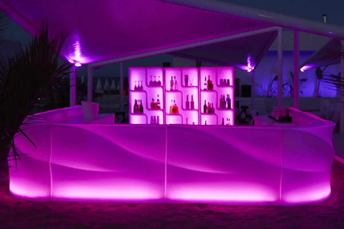 BARAONDA beleuchtete Bar