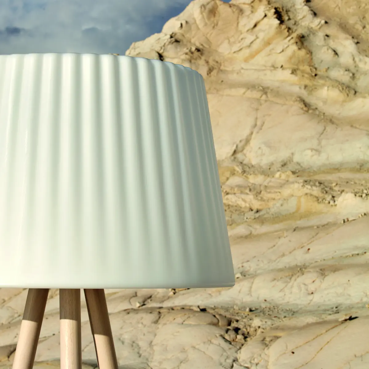 AGATA WOOD Standleuchte Nahaufnahme des Schirmes