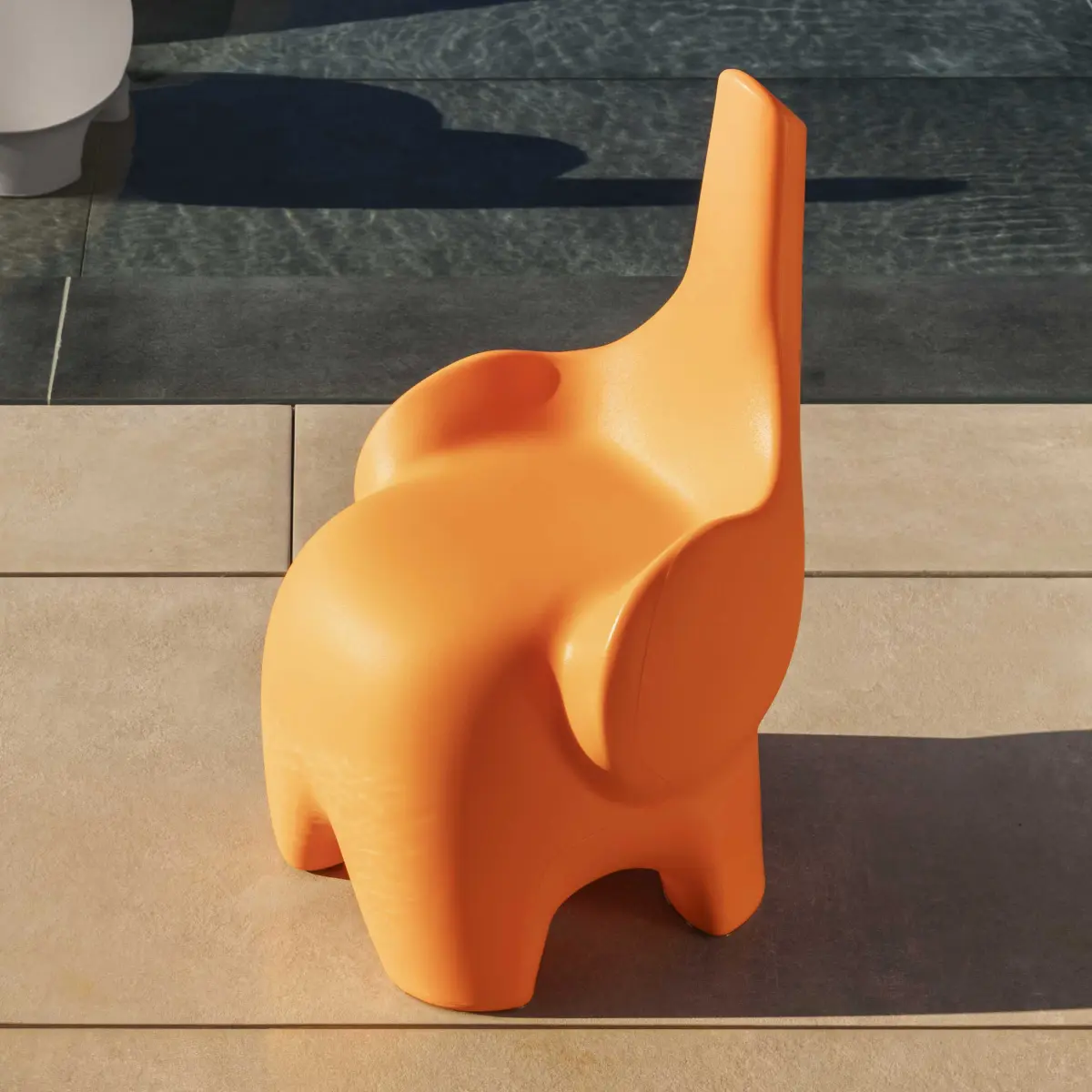 TINO Hocker Orange von Hinten