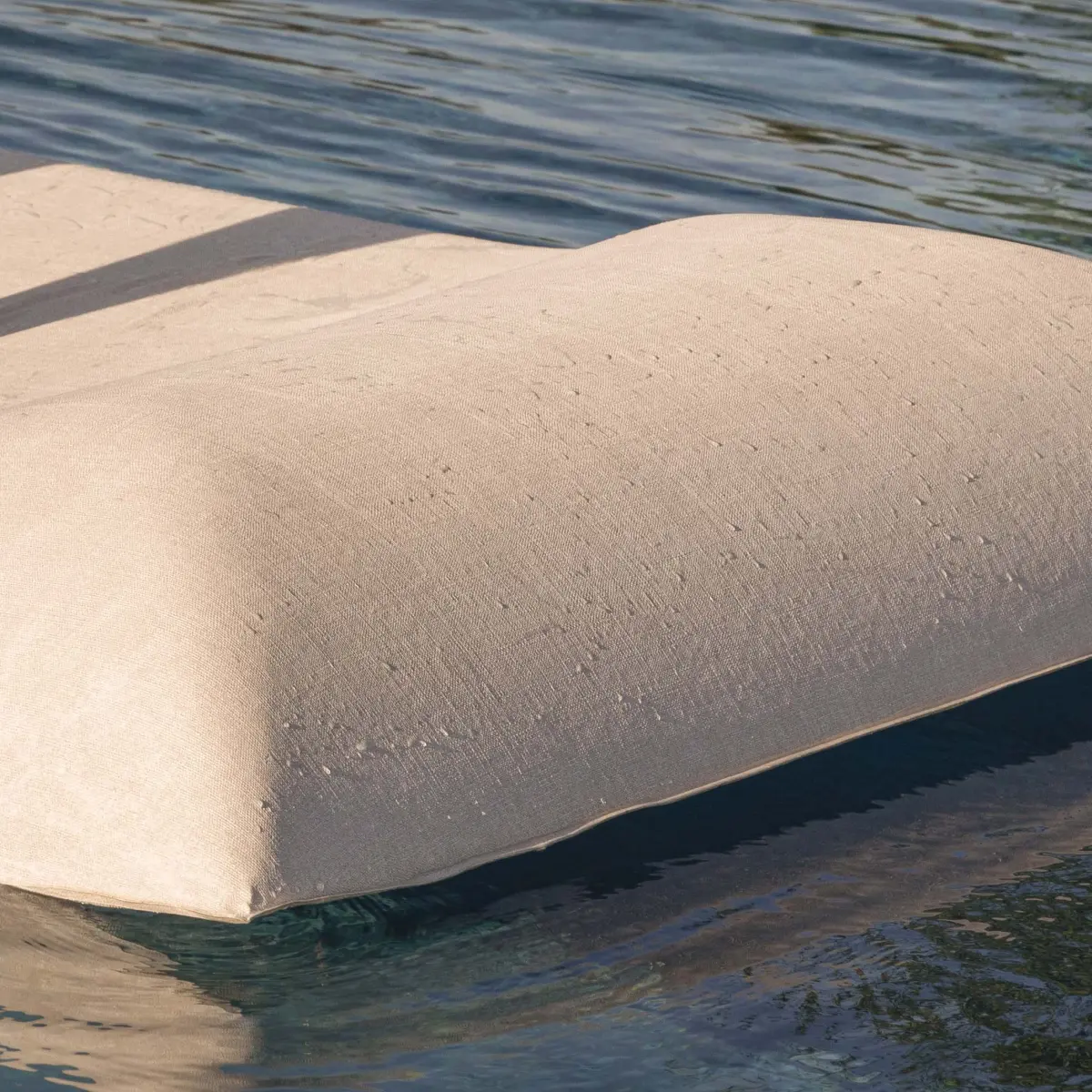 LOUIS Sonnenliege 1 mal in Orange im Pool, M