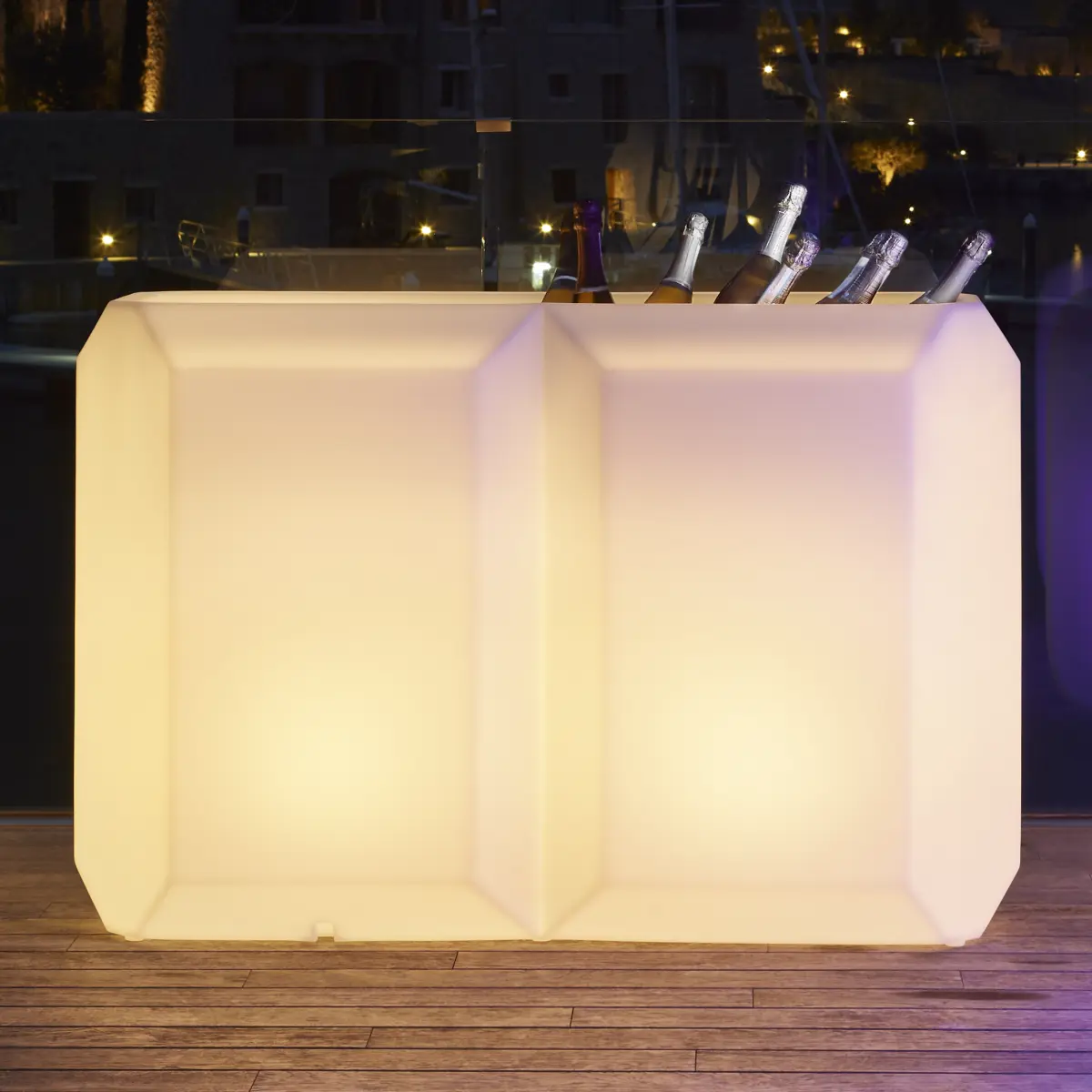 GEM Vase 1 mal L beleuchtet und bef�hlt Ambientebild