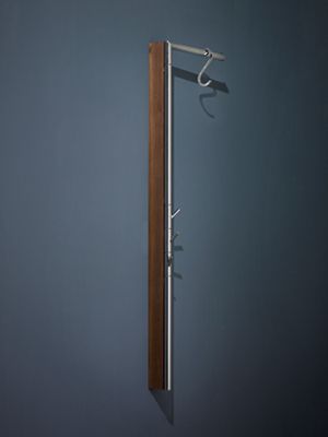 LUCMAYOR Wandgarderobe Nussbaum von pieperconcept LUCMAYOR Wandgarderobe Nussbaum