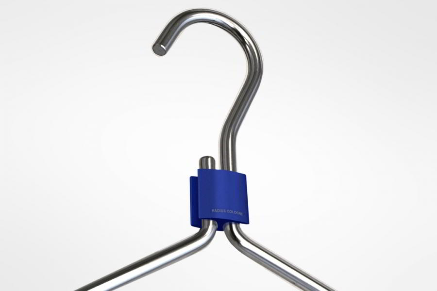 CLIP Kleiderbügel Tobias Grau, blau von RADIUS CLIP Kleiderbügel Tobias Grau, blau