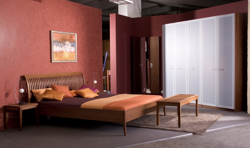 Montana Bett 10+ mit Bettbank in Nussbaum massiv von Ruhe & Raum Montana Bett 10+ mit Bettbank in Nussbaum massiv