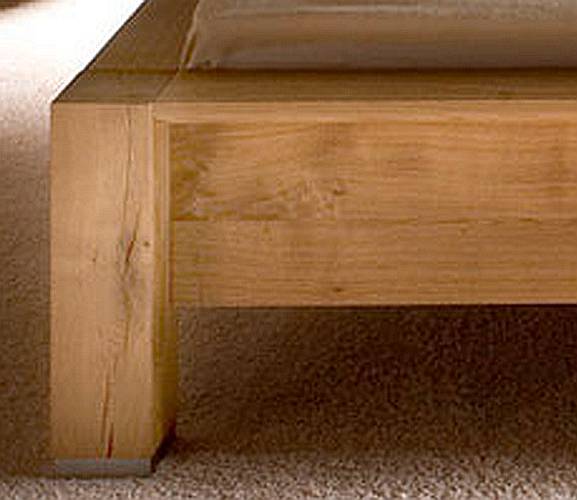 CAPO Bett Detail Gestell von Ruhe & Raum CAPO Bett Detail Gestell