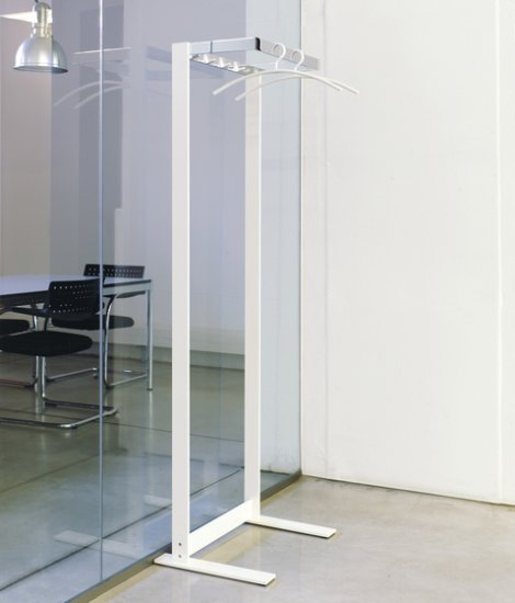 STRAIGHT Standgarderobe von schönbuch STRAIGHT Standgarderobe