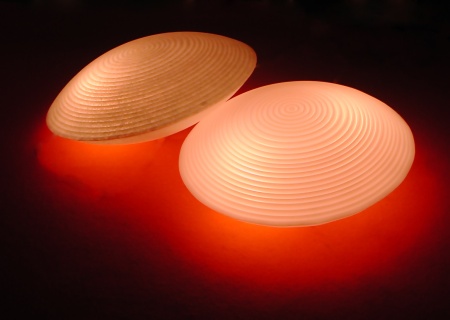 MOREA Leuchtmuschel / Bodenleuchte mit LED-Lampe von Slide Design MOREA Leuchtmuschel / Bodenleuchte mit LED-Lampe