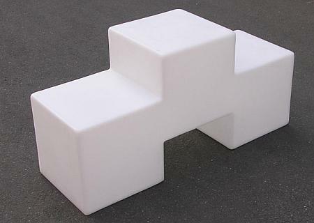 TRIS Leuchtm�bel als beleuchtetes Sitzelement