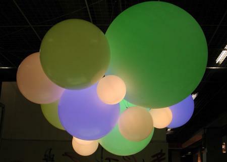 GLOBO HANGING Pendelleuchte mit LED-Beleuchtung