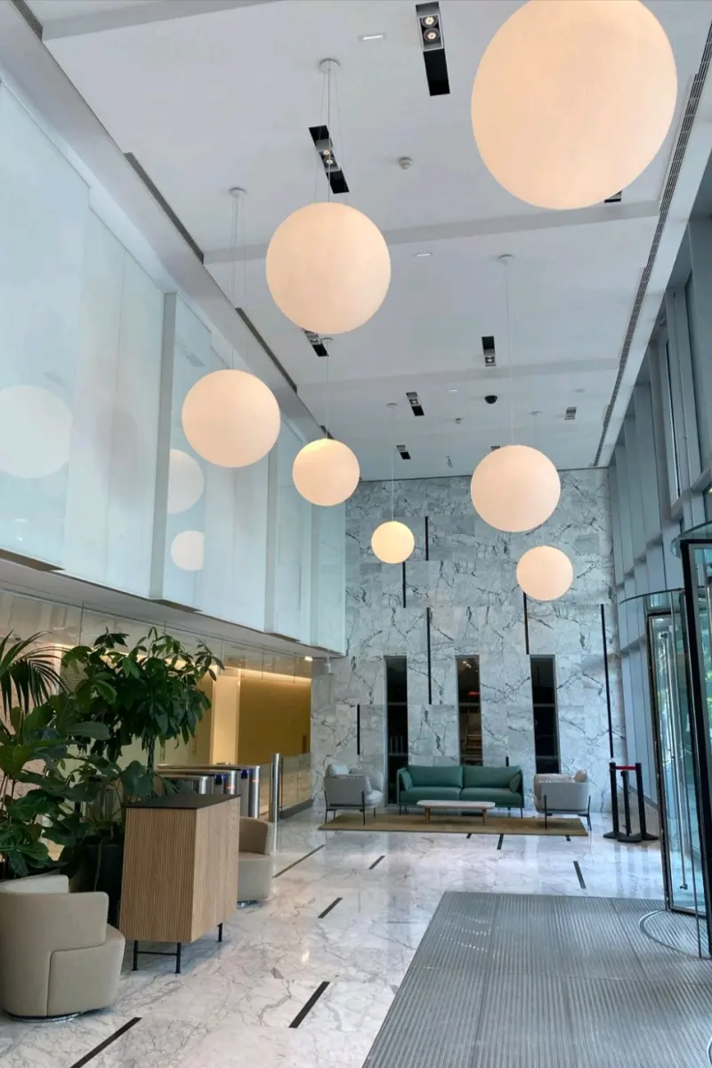 GLOBO HANGING Pendelleuchte von Slide Design GLOBO HANGING Pendelleuchte