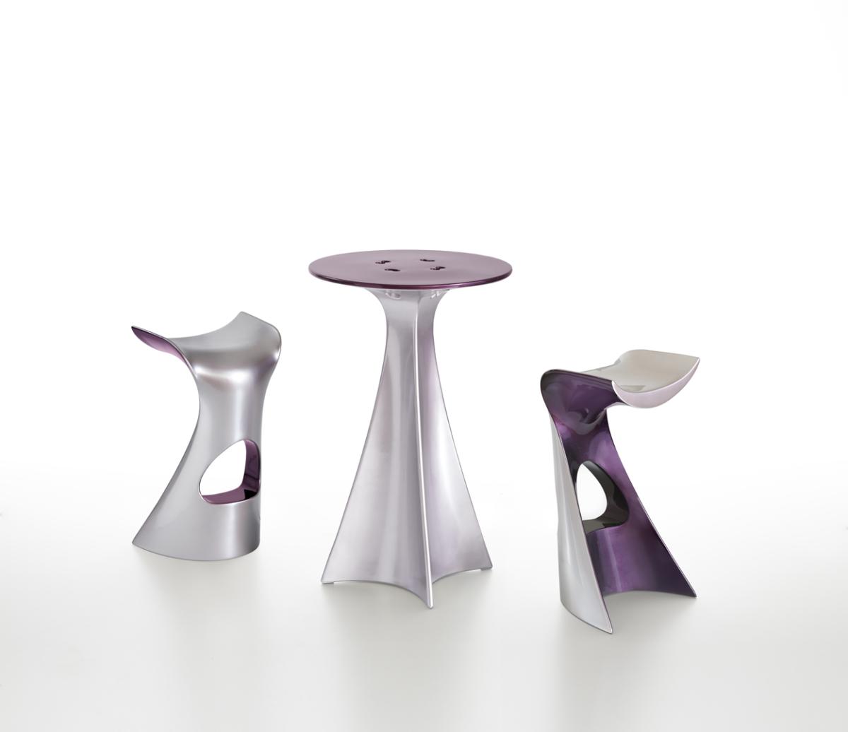 NEXT Collection KONCORD Barhocker mit JET Stehtisch, silber und violett von Slide Design NEXT Collection KONCORD Barhocker mit JET Stehtisch, silber und violett