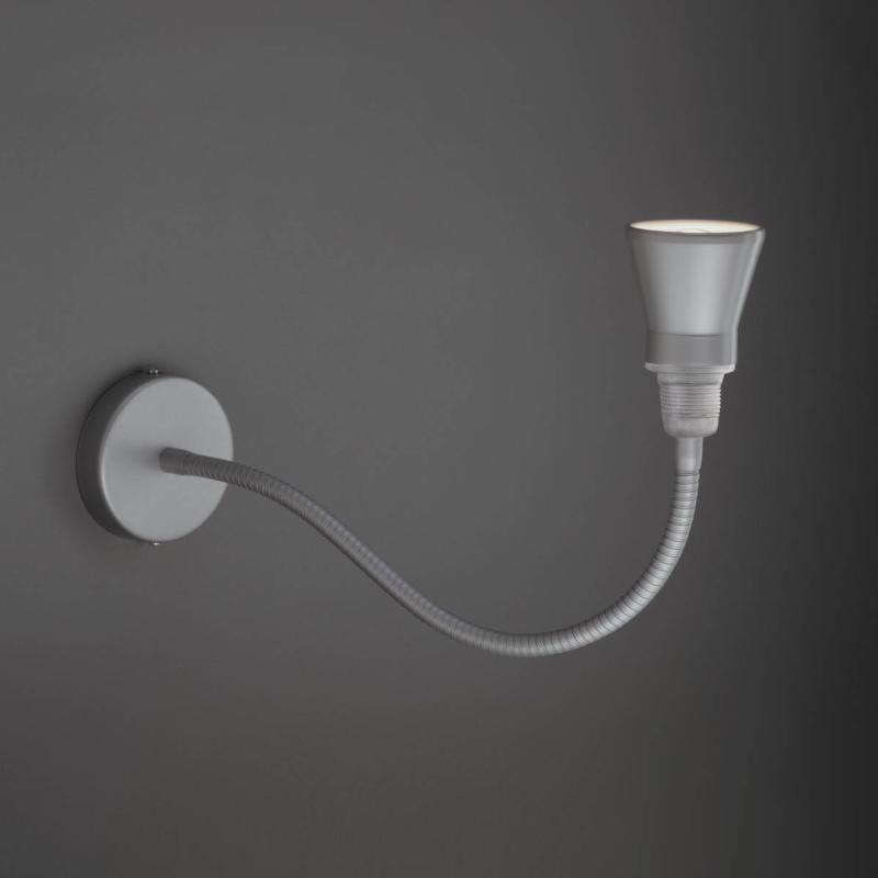 ÄRMEL Wandleuchte silber mit Kegel-Reflektor von Stiletto ÄRMEL Wandleuchte silber mit Kegel-Reflektor
