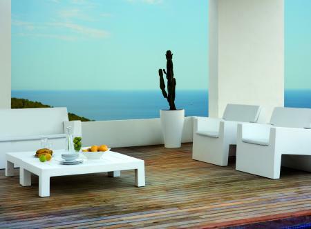 JUT Loungetisch / Sofatisch von VONDOM JUT Loungetisch / Sofatisch