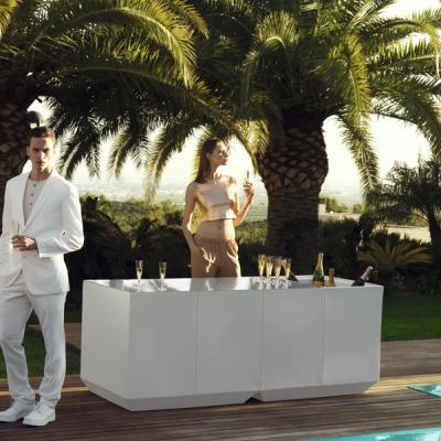 VELA Catering Bartheke von VONDOM VELA Catering Bartheke